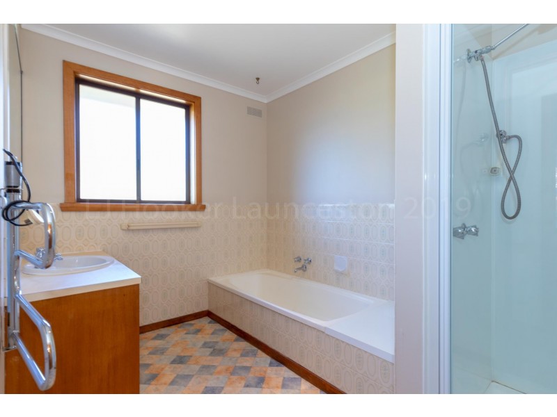 11 Mount Stuart Drive, Newnham TAS 7248