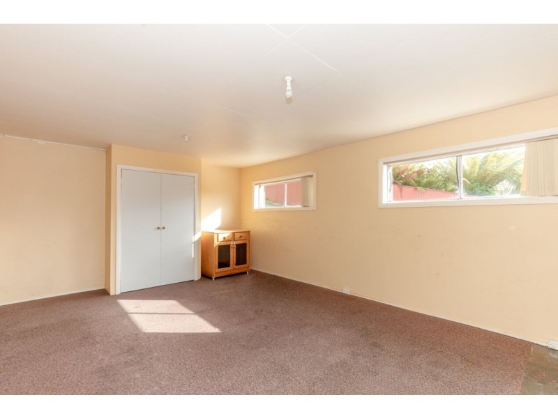 1/54 Crandon Crescent, Newnham TAS 7248