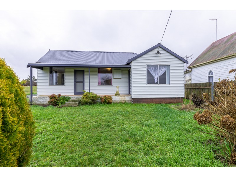 40 Main Road, Legerwood TAS 7263