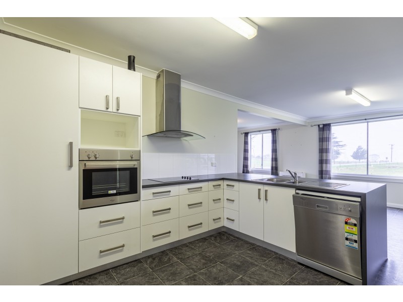 40 Main Road, Legerwood TAS 7263