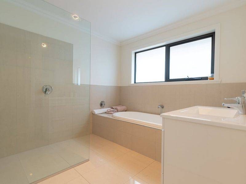 15 Legges Crescent, Prospect TAS 7250