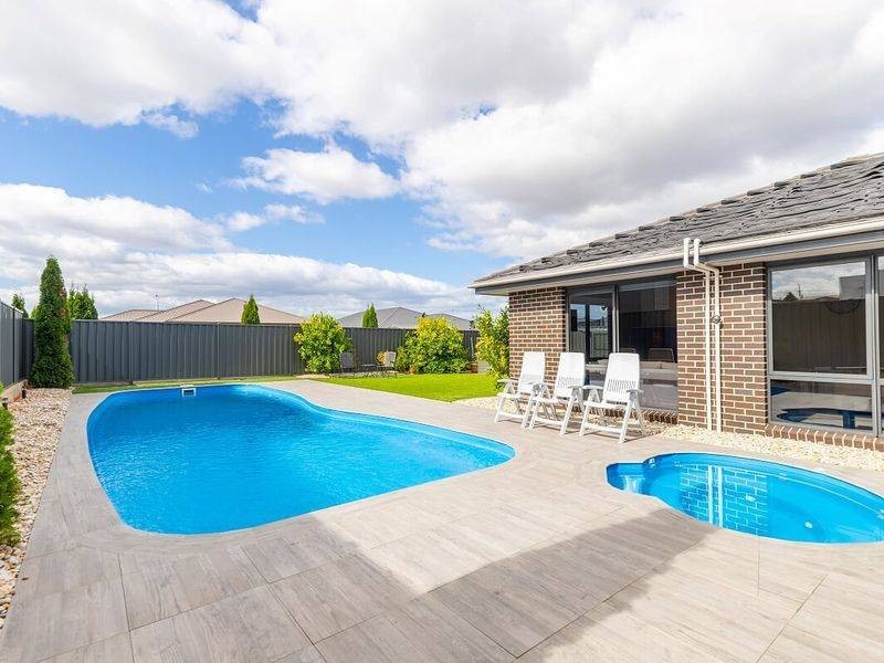 15 Legges Crescent, Prospect TAS 7250