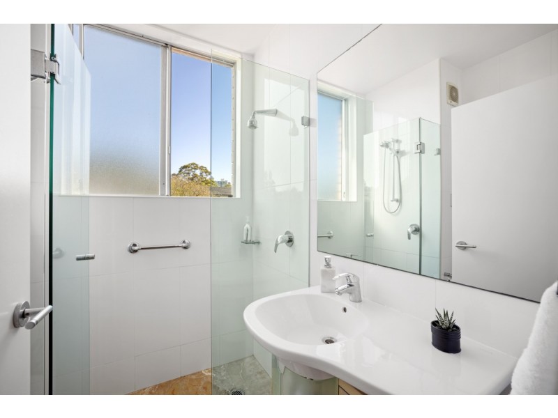 9/42 Ben Boyd Road, Neutral Bay NSW 2089