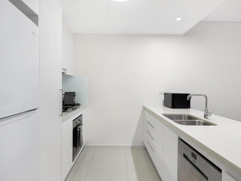 112/7-11 Magnolia Drive, Breakfast Point NSW 2137
