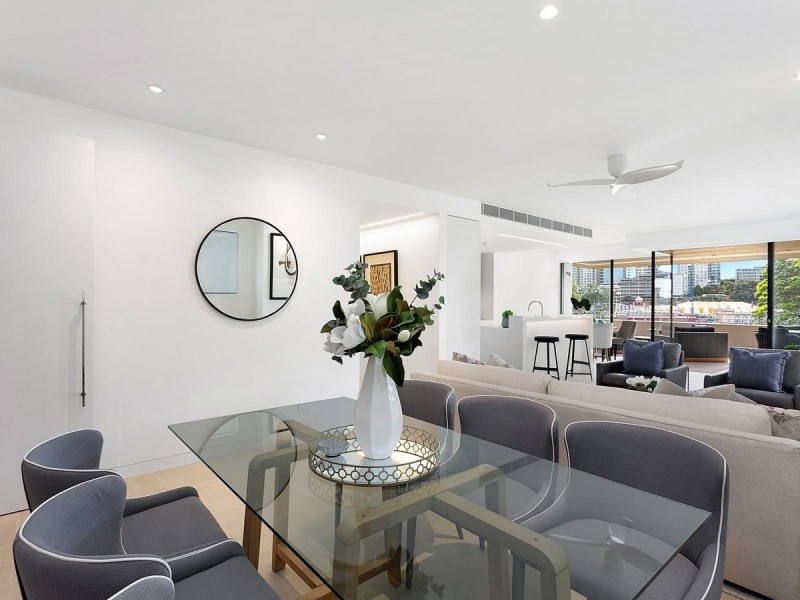 201/3 East Crescent Street, Mcmahons Point NSW 2060