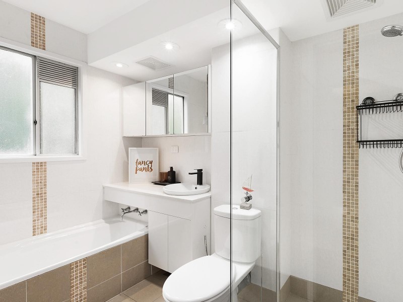 33/300C Burns Bay Road, Lane Cove NSW 2066