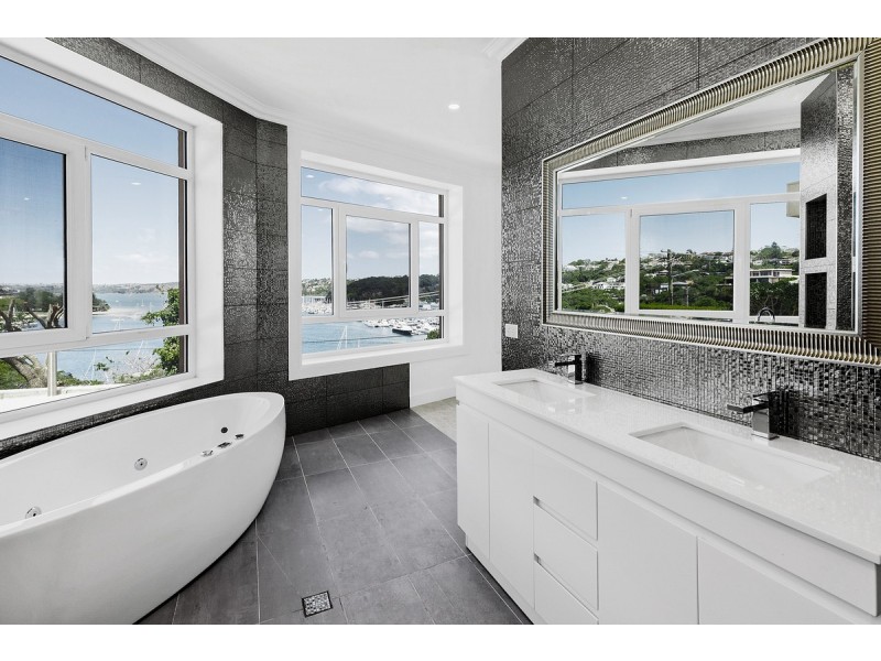 7 Avona Crescent, Seaforth NSW 2092