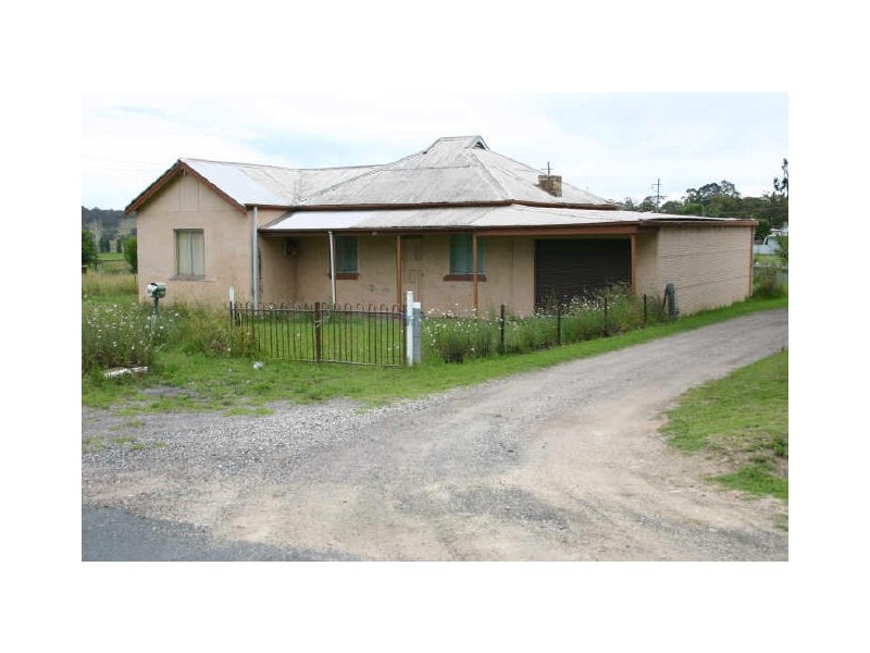 11 Anzac Avenue, Kandos NSW 2848