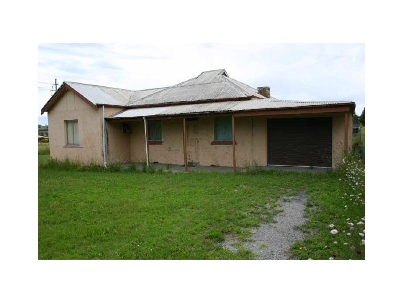 11 Anzac Avenue, Kandos NSW 2848