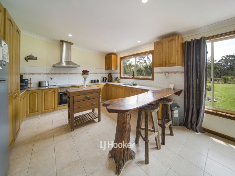 825b Sussex Inlet Road, Sussex Inlet NSW 2540