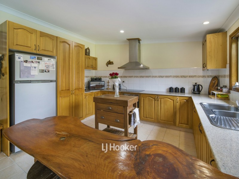 825b Sussex Inlet Road, Sussex Inlet NSW 2540