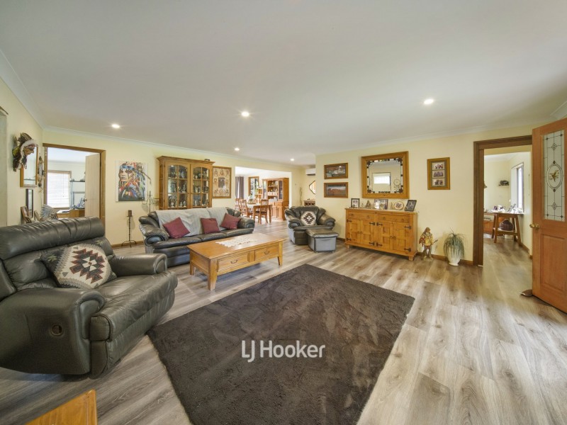 825b Sussex Inlet Road, Sussex Inlet NSW 2540