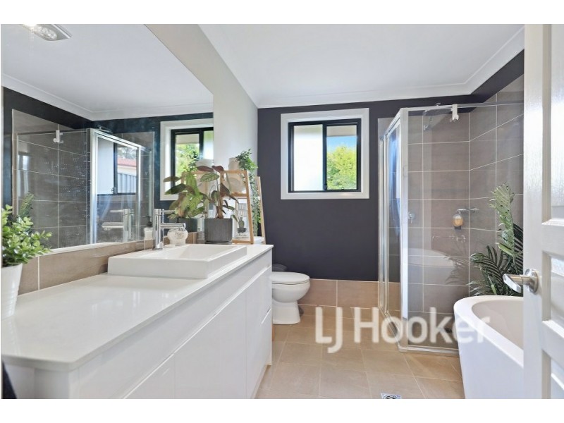 28 Hogbin Crescent, Sanctuary Point NSW 2540