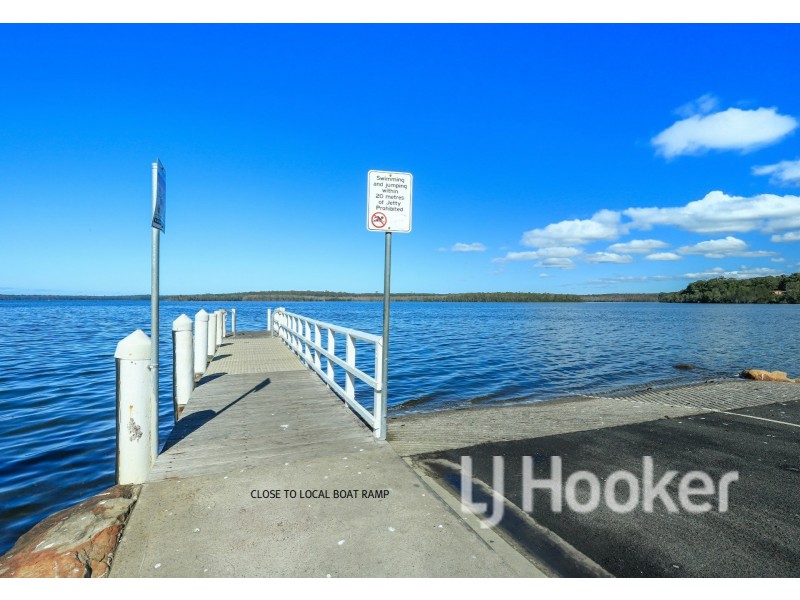 19 Watersedge Avenue, Basin View NSW 2540