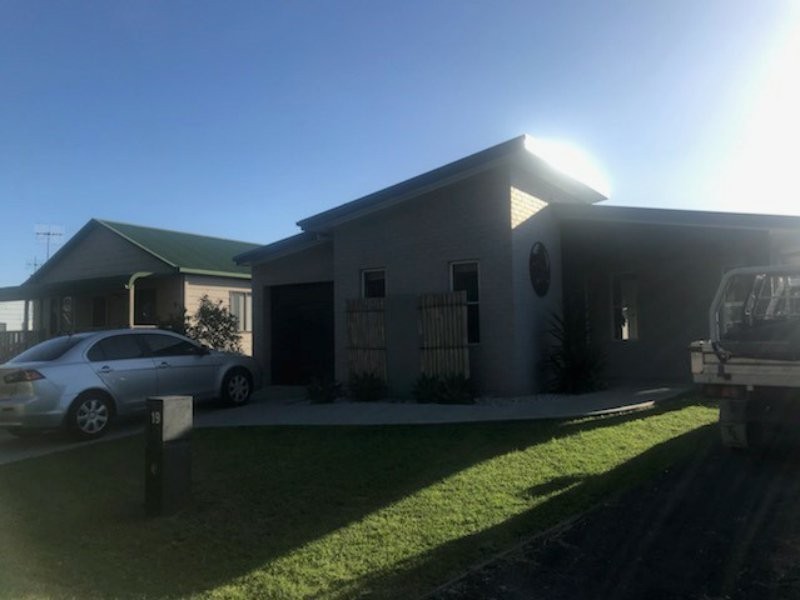 19 Hewitt Avenue, St Georges Basin NSW 2540