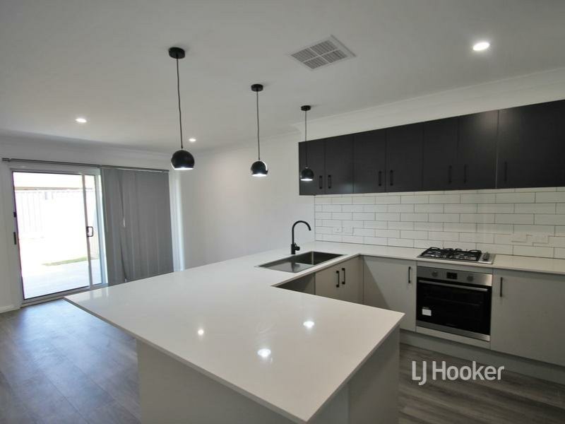21/8 Dunisla Street, Sanctuary Point NSW 2540