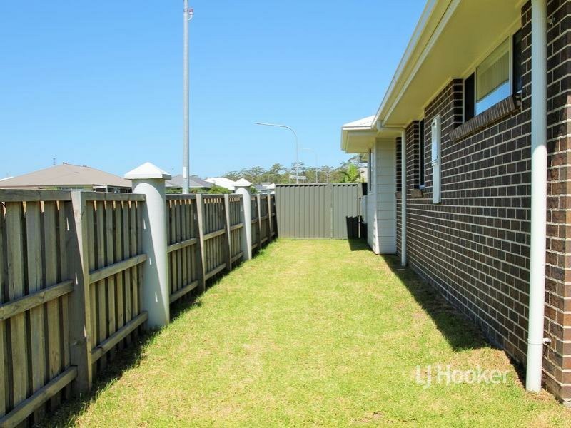 2/56 Bowerbird Street, South Nowra NSW 2541