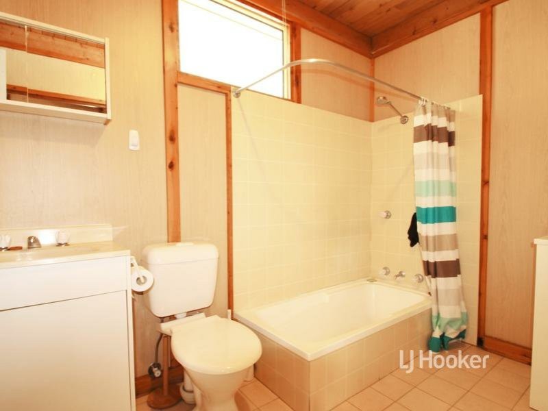 11 Vickery Avenue, Sanctuary Point NSW 2540