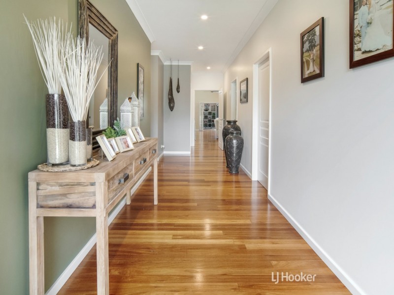 54 Emerald Drive, Meroo Meadow NSW 2540