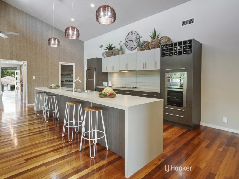 54 Emerald Drive, Meroo Meadow NSW 2540