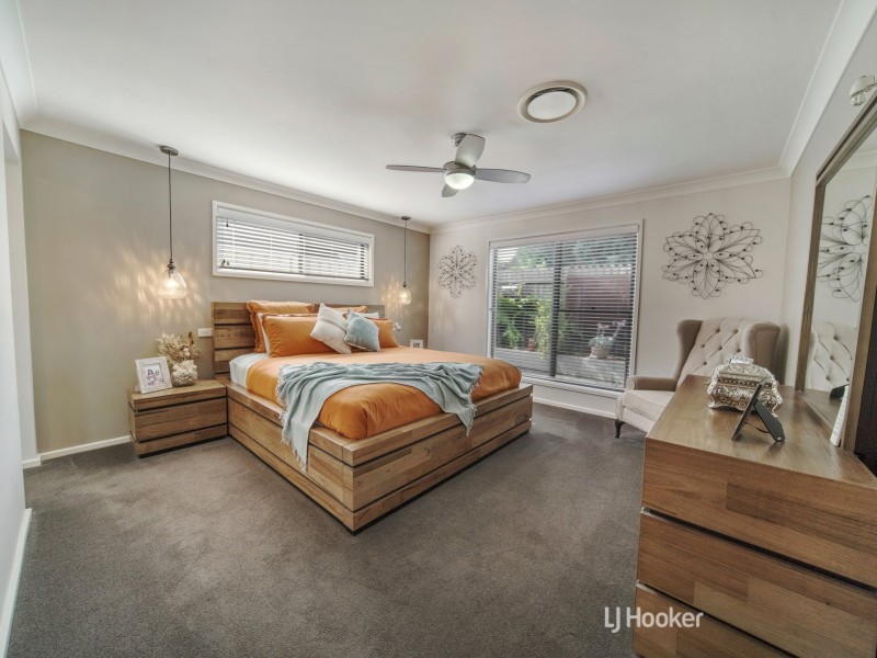 54 Emerald Drive, Meroo Meadow NSW 2540