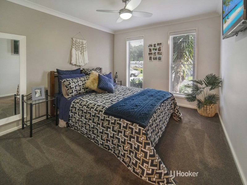 54 Emerald Drive, Meroo Meadow NSW 2540