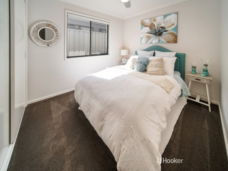 54 Emerald Drive, Meroo Meadow NSW 2540