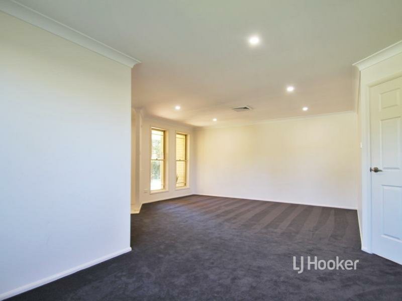 4 Claylands Drive, St Georges Basin NSW 2540