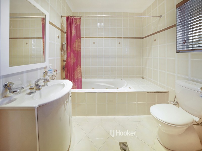 17 Elizabeth Drive, Vincentia NSW 2540