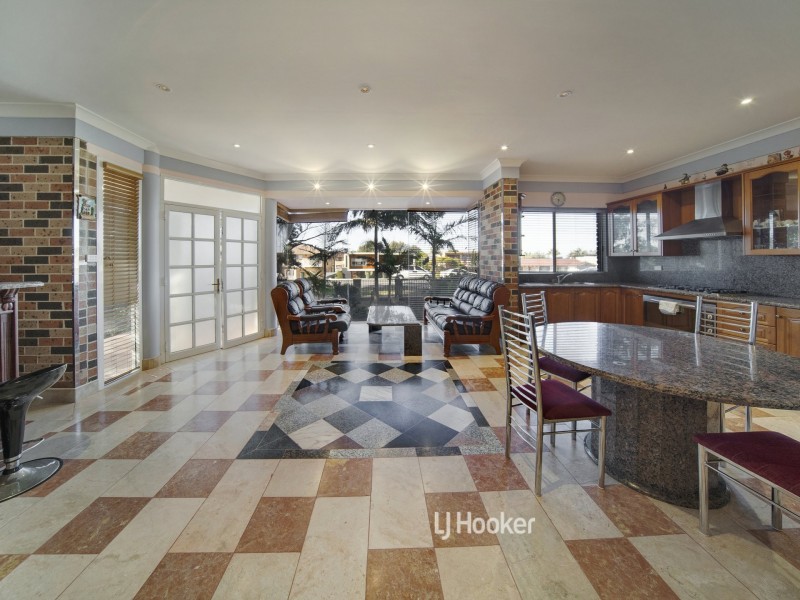 17 Elizabeth Drive, Vincentia NSW 2540