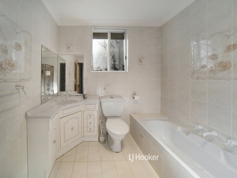 17 Elizabeth Drive, Vincentia NSW 2540