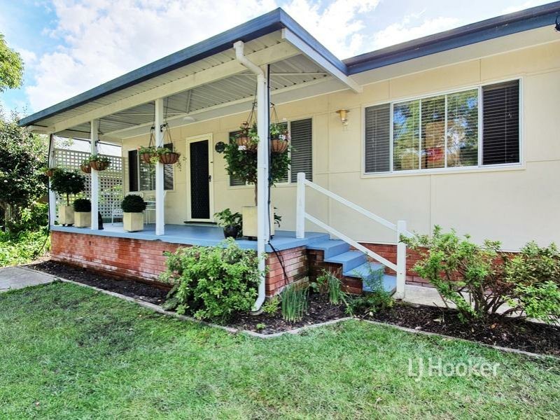 11 McGowen Street, Old Erowal Bay NSW 2540