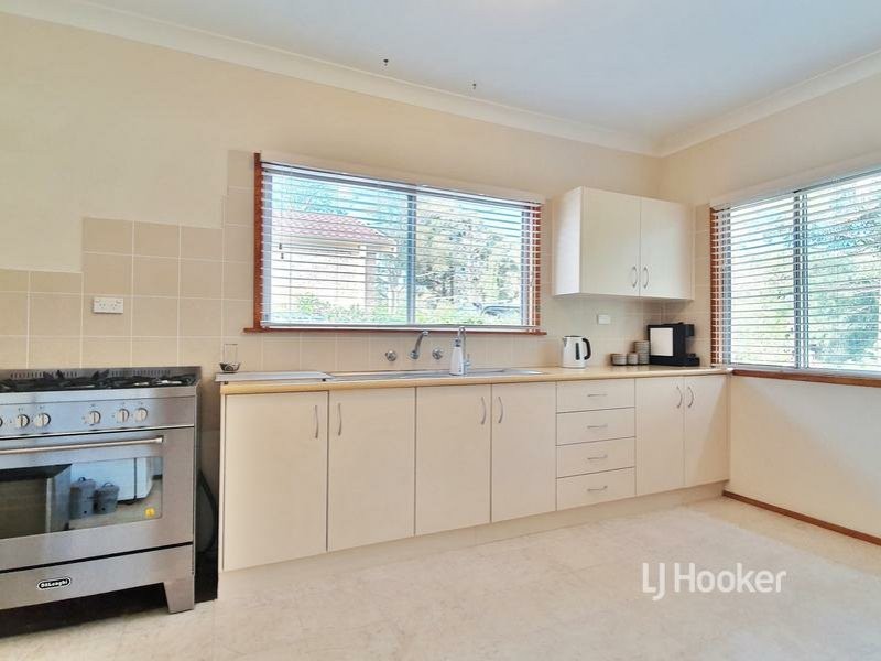 11 McGowen Street, Old Erowal Bay NSW 2540
