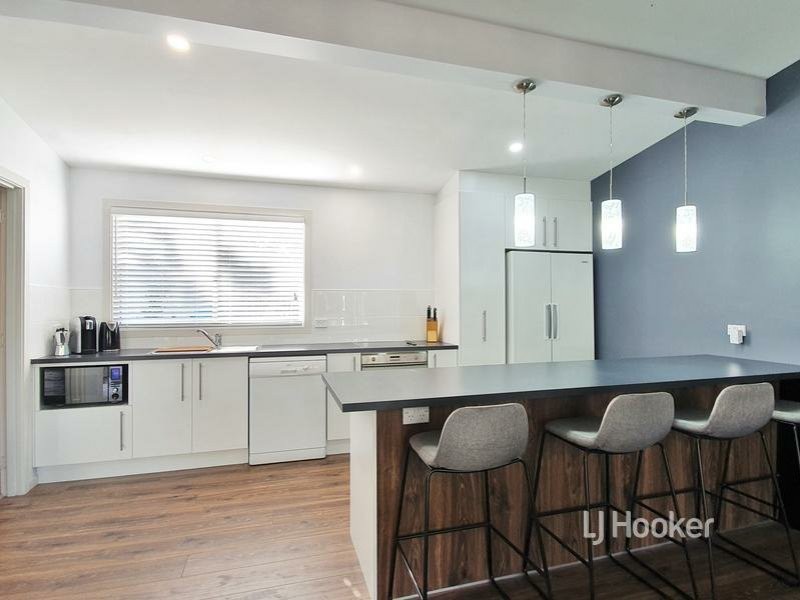 11 McGowen Street, Old Erowal Bay NSW 2540