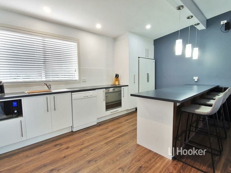 11 McGowen Street, Old Erowal Bay NSW 2540