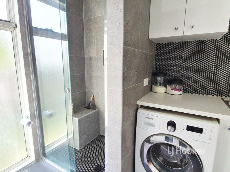 11 McGowen Street, Old Erowal Bay NSW 2540