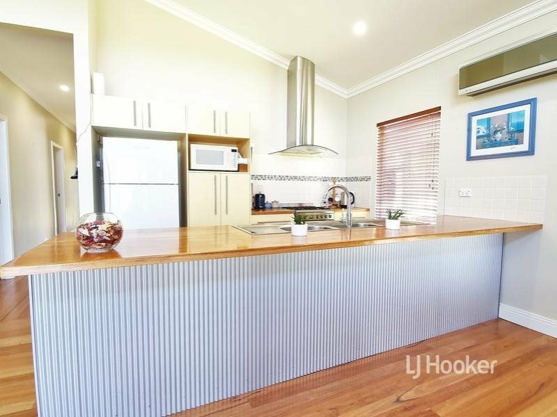 19 Tasman Road, St Georges Basin NSW 2540