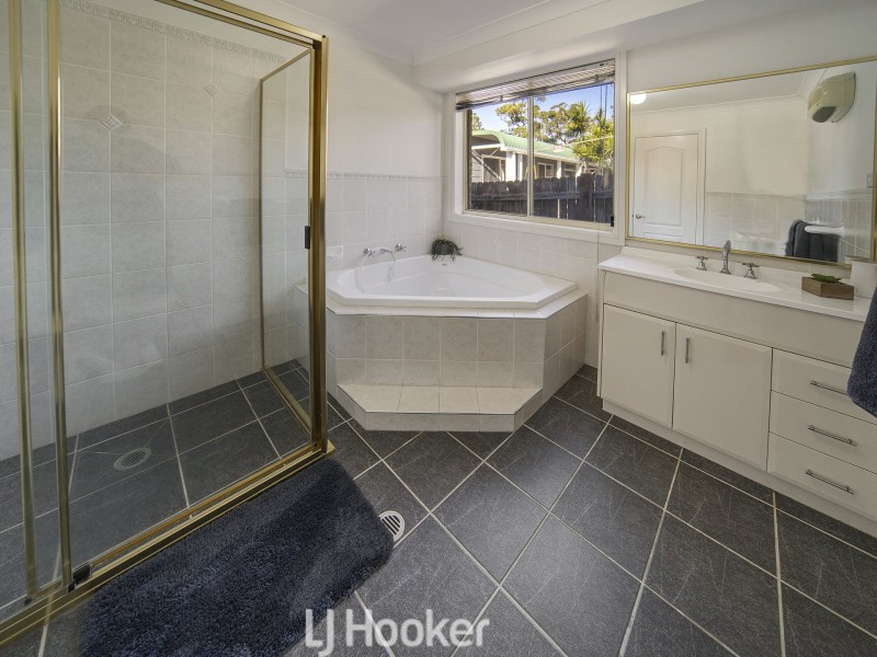 17 McGowen Street, Old Erowal Bay NSW 2540