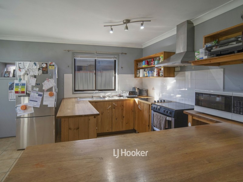 15 June Ave, Basin View NSW 2540