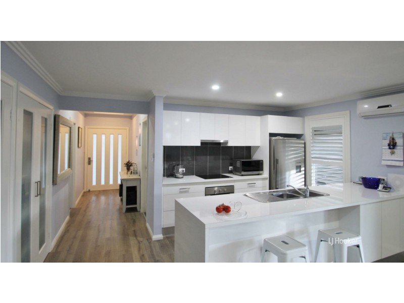 40 Tasman Road, St Georges Basin NSW 2540