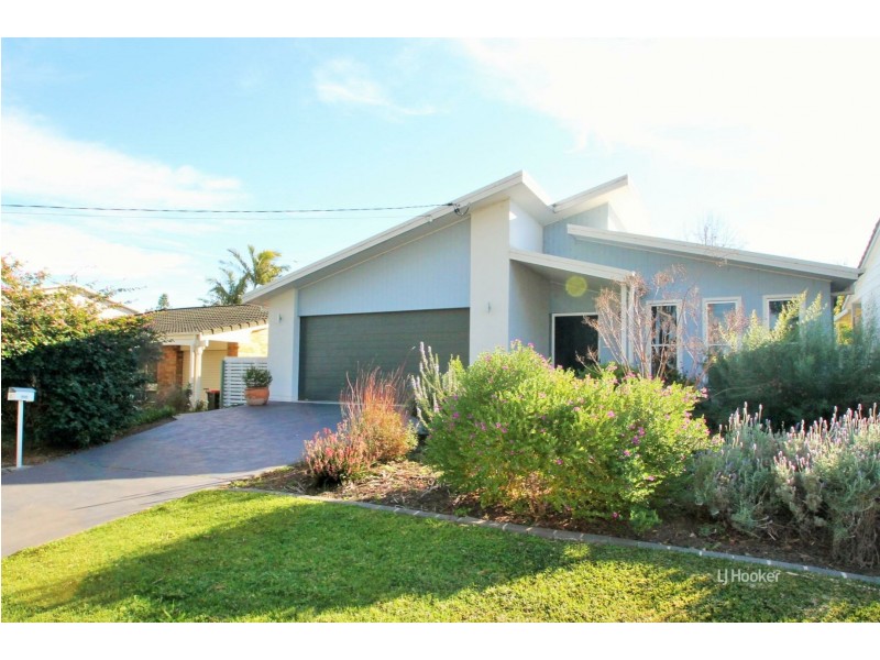 40 Tasman Road, St Georges Basin NSW 2540