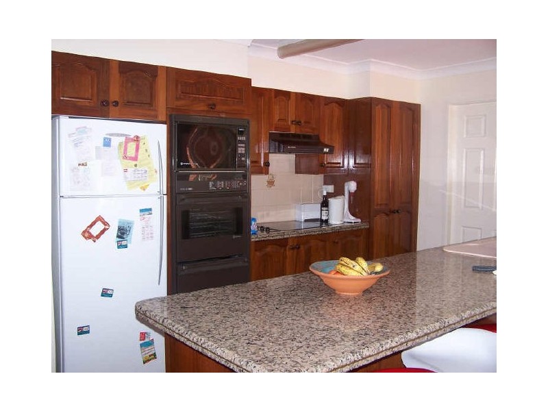 17 Kerry St, Sanctuary Point NSW 2540