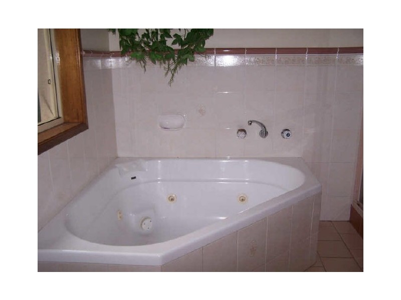 17 Kerry St, Sanctuary Point NSW 2540