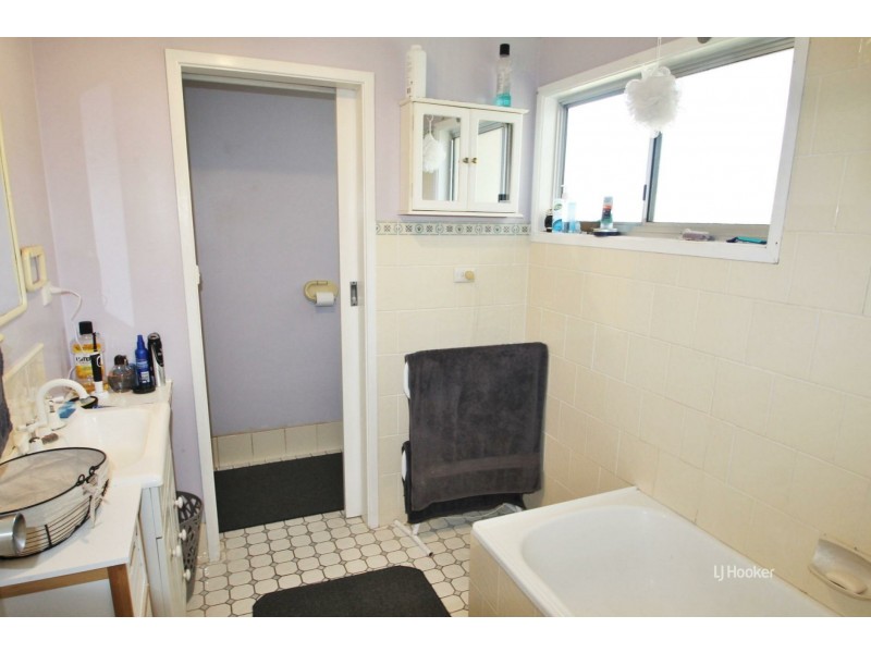 104 Tallyan Point Road, Basin View NSW 2540