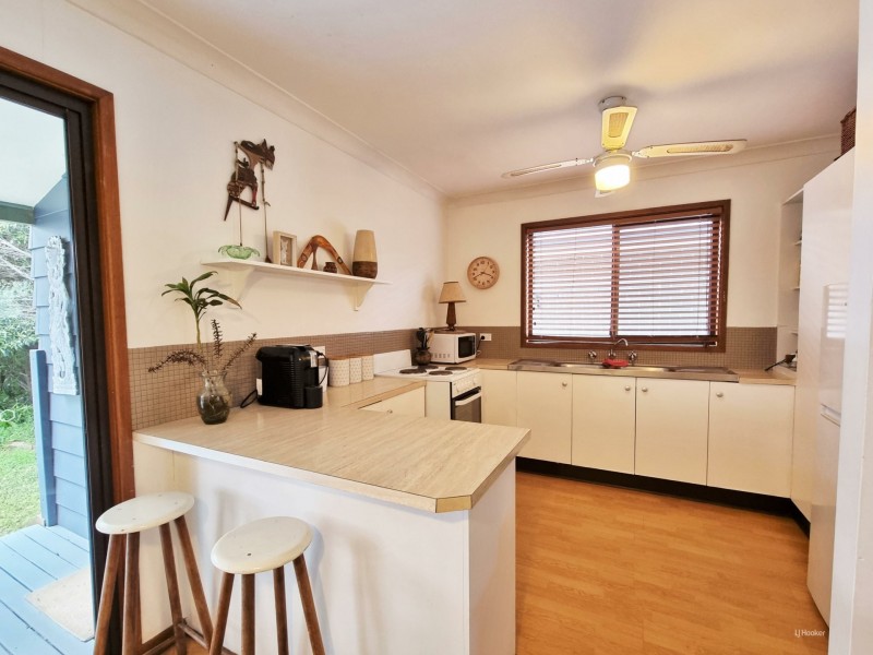 42 Sanctuary Point Road, Sanctuary Point NSW 2540