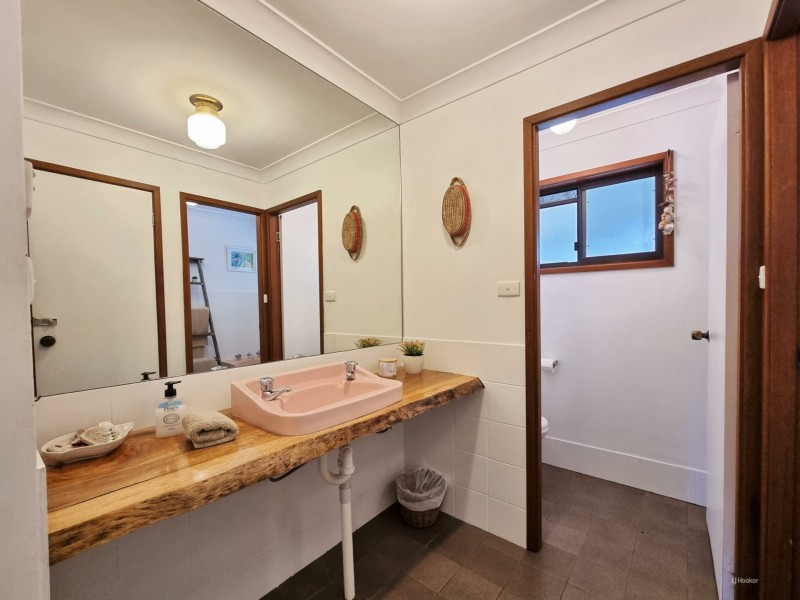 42 Sanctuary Point Road, Sanctuary Point NSW 2540