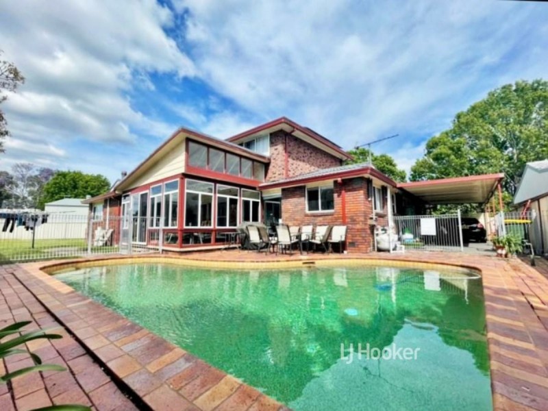 10 Lyrebird Drive, Nowra NSW 2541