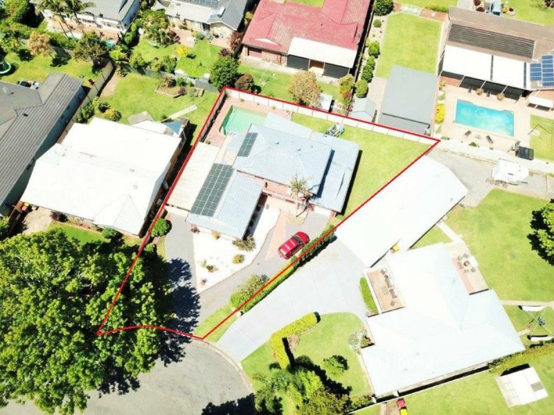 10 Lyrebird Drive, Nowra NSW 2541