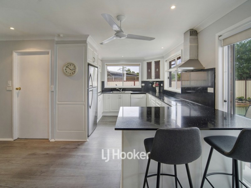 10 Lyrebird Drive, Nowra NSW 2541