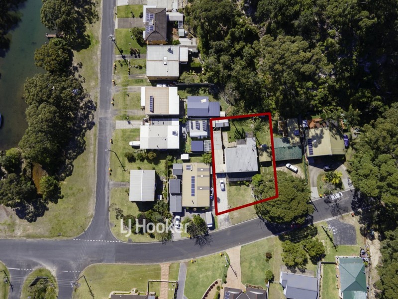 16 Pacificana Drive, Sussex Inlet NSW 2540